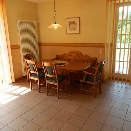 Ferienhaus Zur Alten Burg Loesenich Lösnich