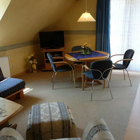 Ferienhaus Zur Alten Burg Loesenich Lösnich