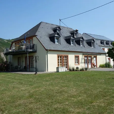 Ferienhaus Zur Alten Burg Loesenich *
