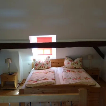 Ferienhaus Zur Alten Burg Loesenich * Lösnich