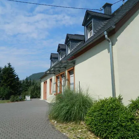 Ferienhaus Zur Alten Burg Loesenich *